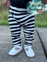 Load image into Gallery viewer, Black and white striped leggings
