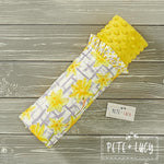 Load image into Gallery viewer, Daffodil Party minky blanket
