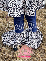 Load image into Gallery viewer, Denim &amp; Leopard Flares
